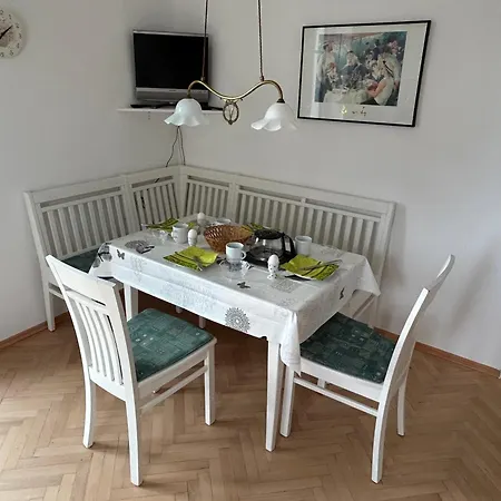 Helle Mit Rhoenblick, Stadtbus & A7-anschluss *